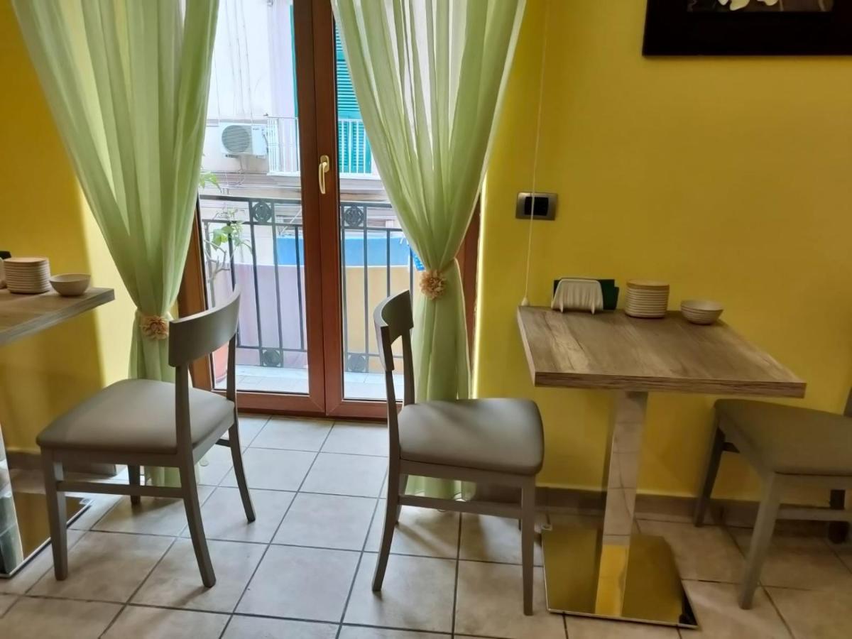 Del Corso Couette-café Naples