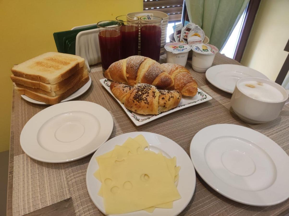 Del Corso 2* Naples