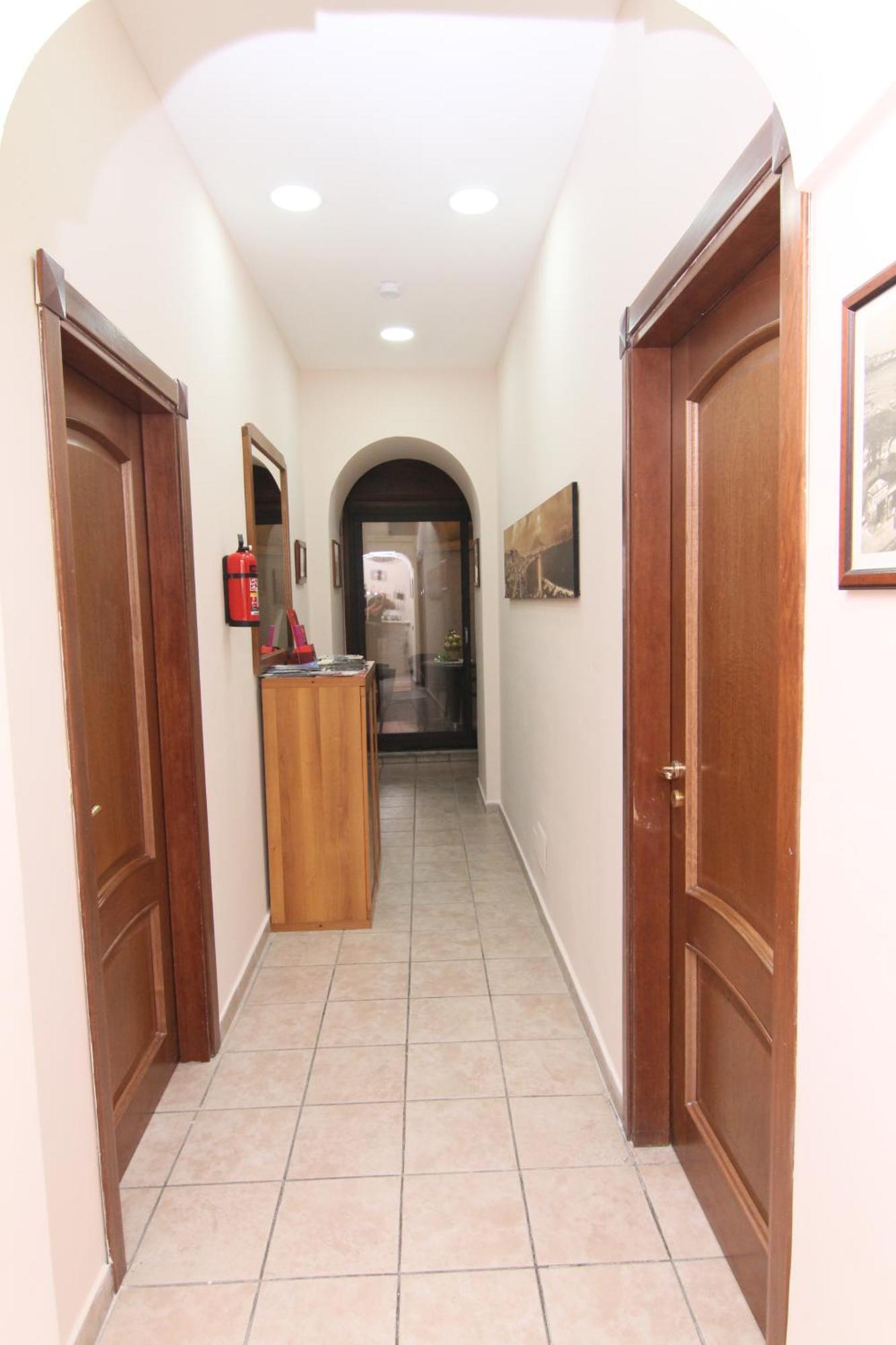 Del Corso 2* Naples